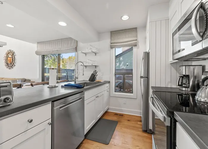 Apartment Rmr: Cinquefoil 1615 In The Aspenswilsonwy Wilson