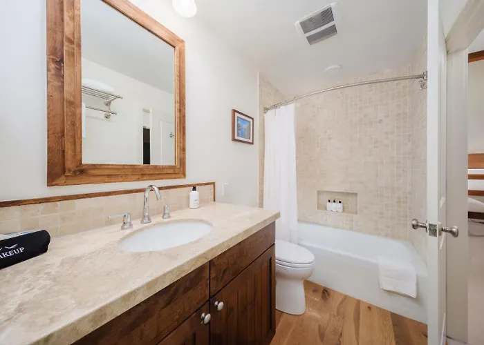 Apartment Rmr: Cinquefoil 1615 In The Aspenswilsonwy *